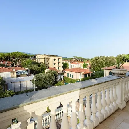 Golden Luxe - Royal Sea View Private Parking Marina di Pietrasanta